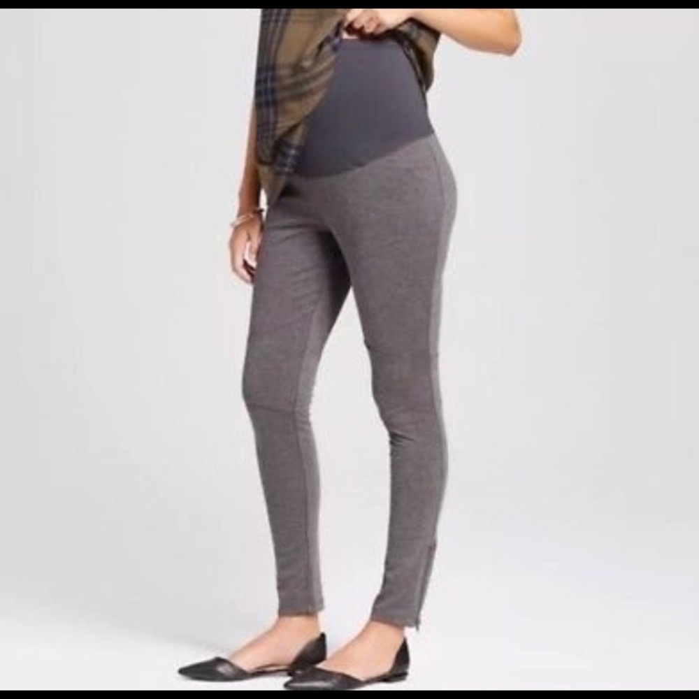 ✨NWT✨Maternity Leggings Gray Zippered Leg Size L